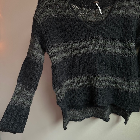 🎄Free People Linus Striped Pullover Sweater - Picture 2 of 10